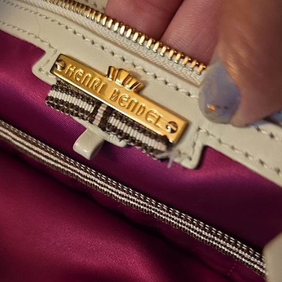 Henri Bendel 🖤🎀 No7 Black Quilted Leather Bag With Silver Hardware! - Picture 8 of 17